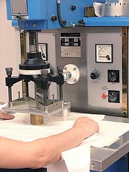 Fabricante de insufl�veis publicit�rios: zepelins, dirig�veis e bal�es
